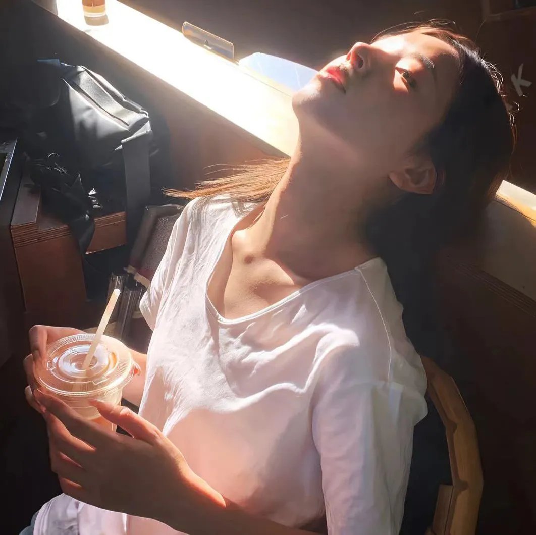 山尘拂过童年牧歌